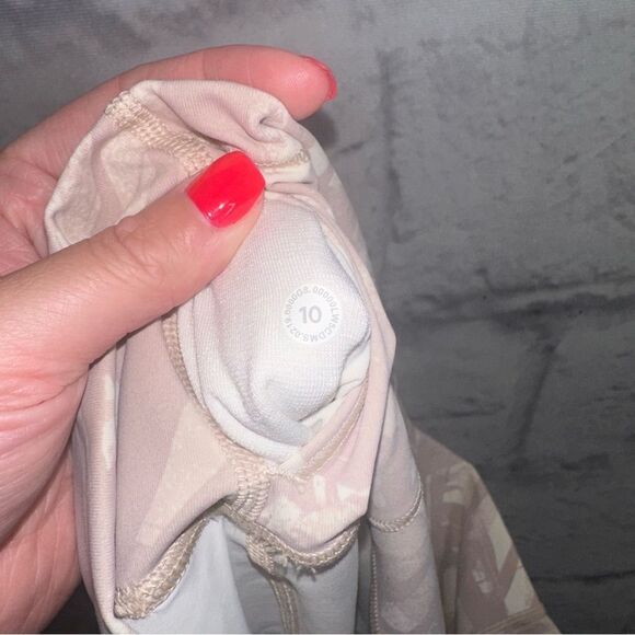 |EUC| LULULEMON Wunder Under High-Rise Leggings 25" Full-On Luxtreme-Shadow Leaf - Picture 7 of 8